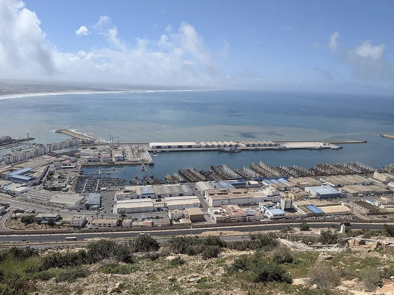 Le port et la baie d’Agadir vus depuis la Kasbah d’Agadir Oufella
